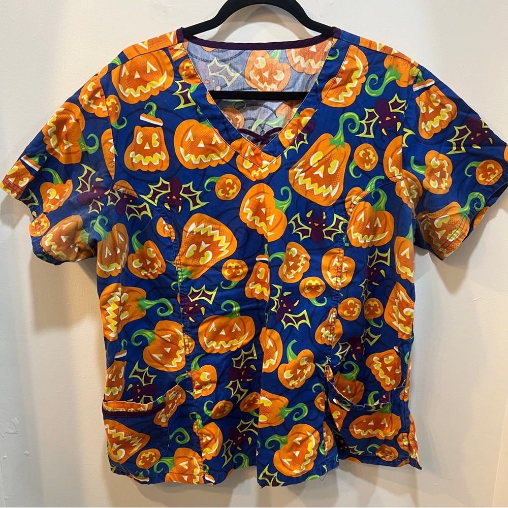 Uniform Advantage “Butter Soft” Pumpkin Halloween Scrub Top